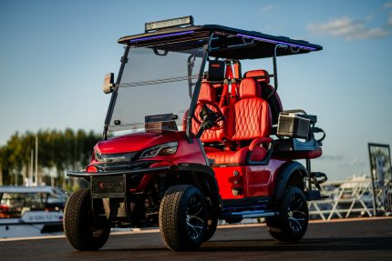 Гольф-кар пассажирский «TRAVELPARK 2+2» (4-х местный), Ярко Красный с перламутром в стиле AMG